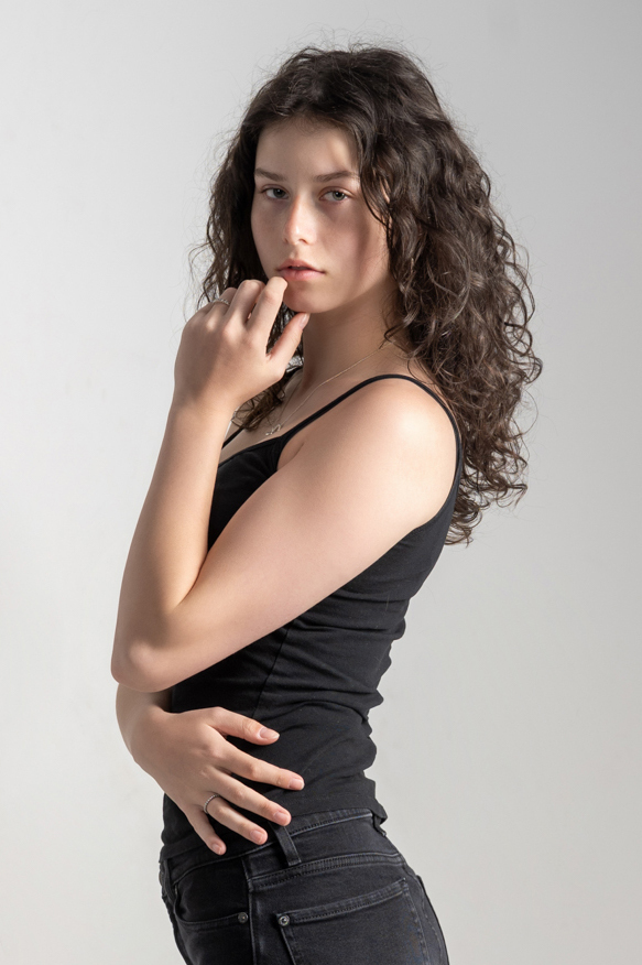 Antonia Warr, Shooting-Foto 1